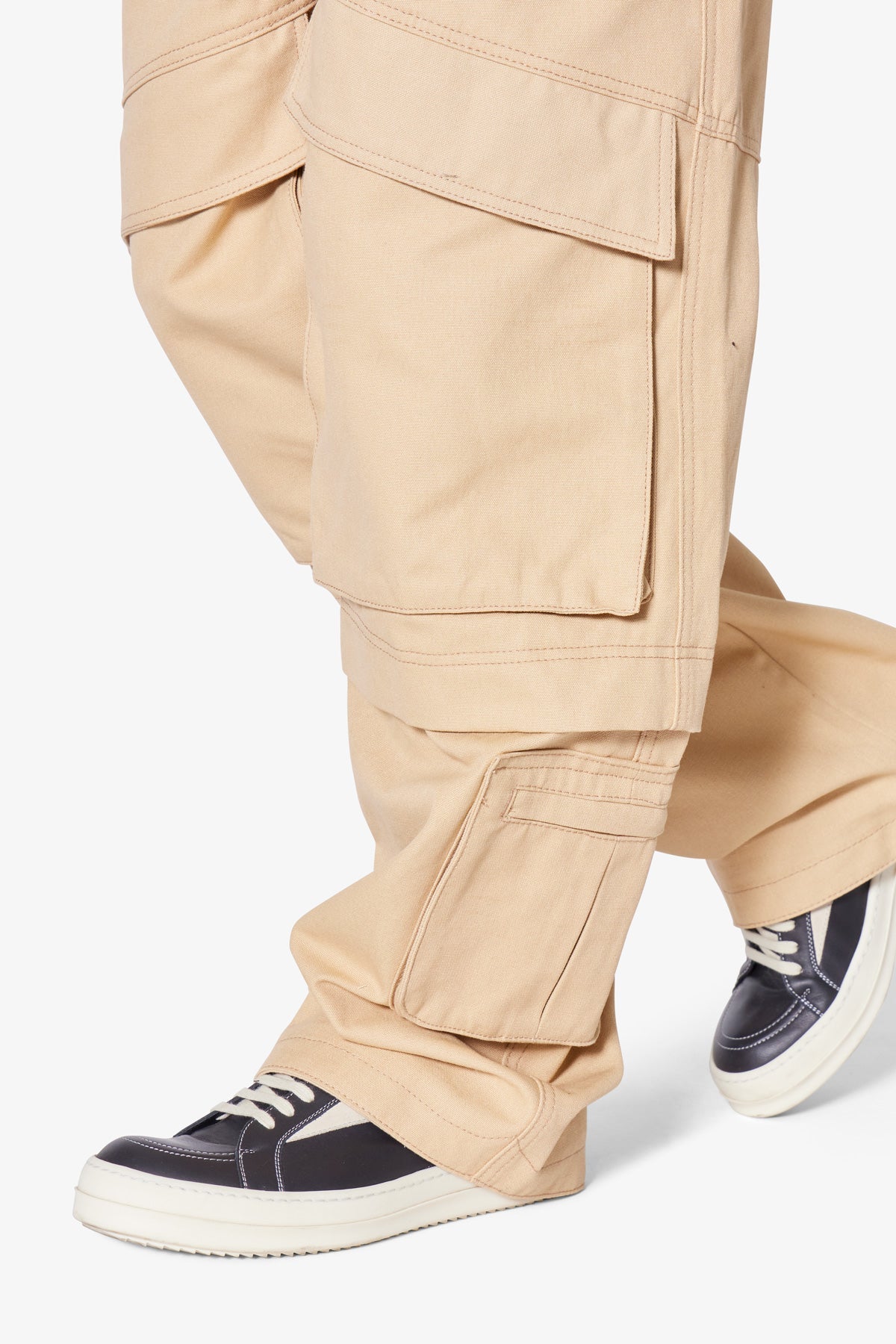 Baggy Slanted Cargo Pants - Khaki